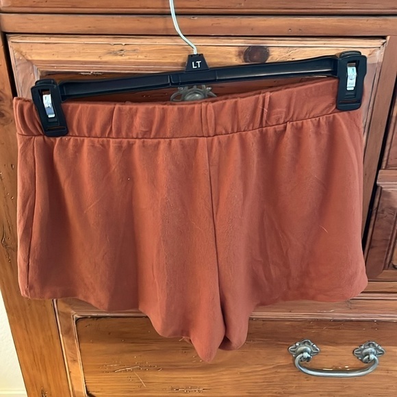 Stars Above Women’s Brown 97% Polyester 2% Spandex Shorts Size Medium NWT - Picture 2 of 6
